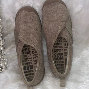 Keen women’s bowser wrap felted